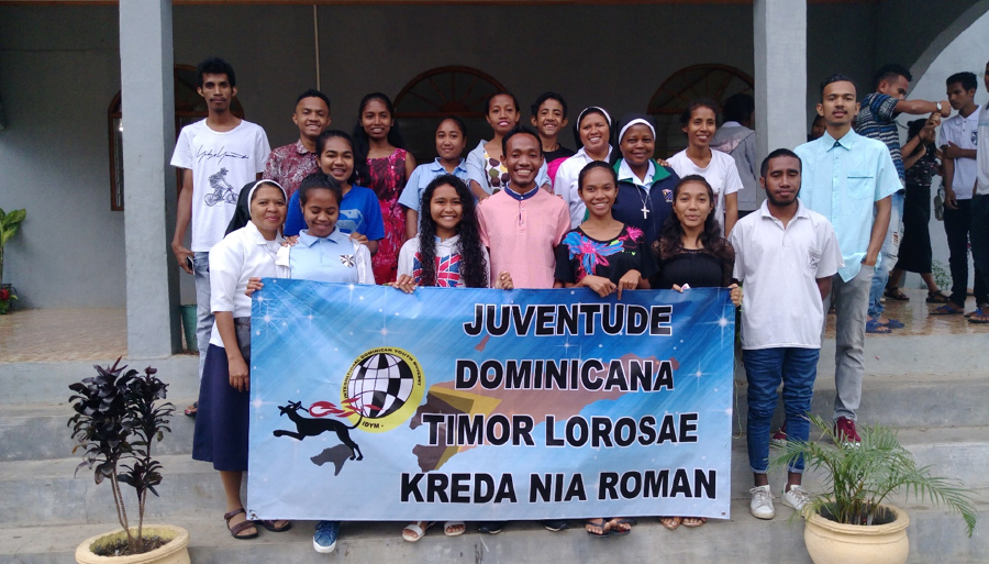 grupojovenesMJDTimor4