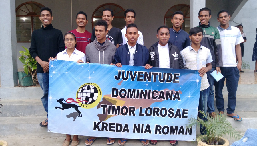 grupojovenesMJDTimor5